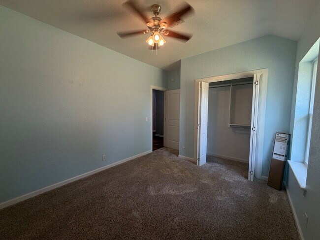 Building Photo - Corner-lot home in the desirable Cooper Creek