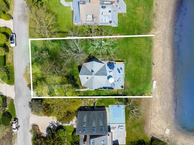 Building Photo - 56 Far Pond Rd