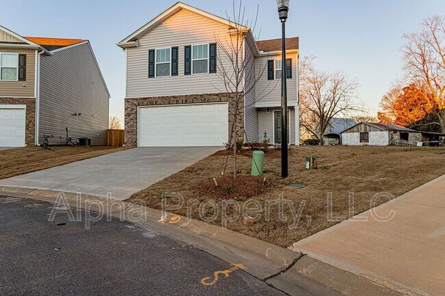 Building Photo - 1210 Murdock Cir