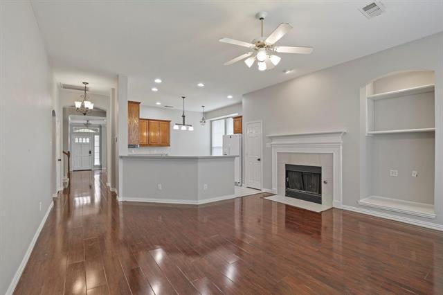 Building Photo - 1703 Mapleleaf Falls Dr