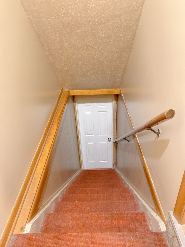 Building Photo - A wonderful 4-bedroom house in the Benson Gardens area - near Walmart Neighborhood Market, Asian ...