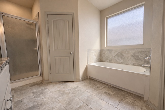 Building Photo - Natural Light Meets Modern Comfort | 3/2 In North Lubbock