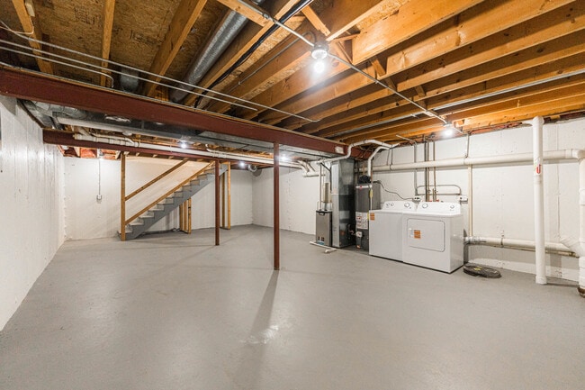 Building Photo - 115 N Dole Ave