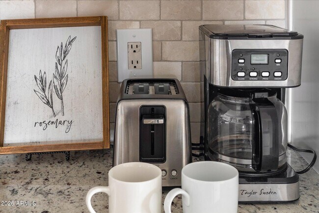 Building Photo - 423 N 73rd Pl