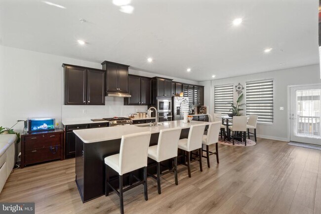 Building Photo - 7932 Tanbridge Ln