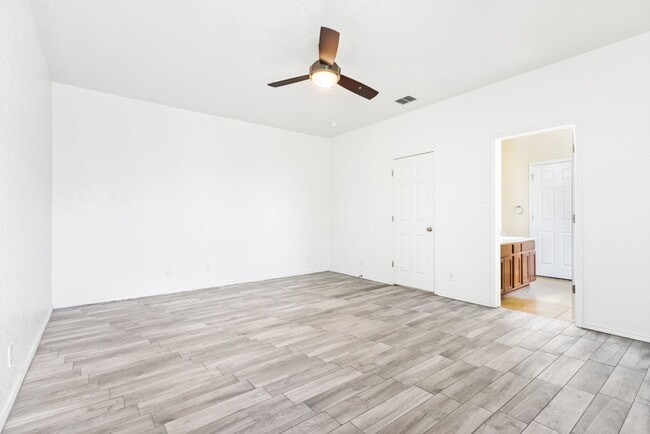 Building Photo - 12206 Dewitt Way
