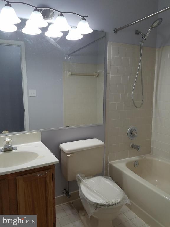 Building Photo - 9663 Horsham Dr