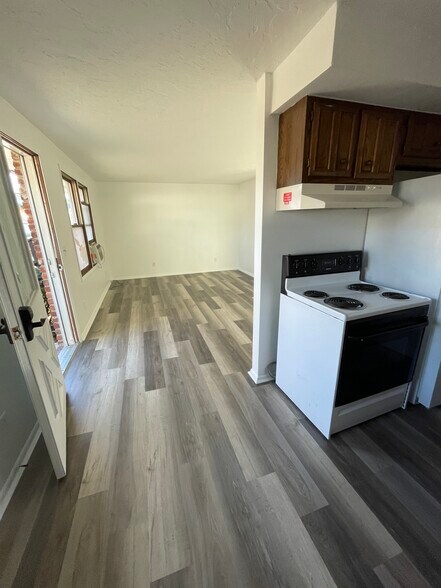 Dining area - 110 S West St