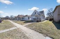 Building Photo - 2117 6th Ave
