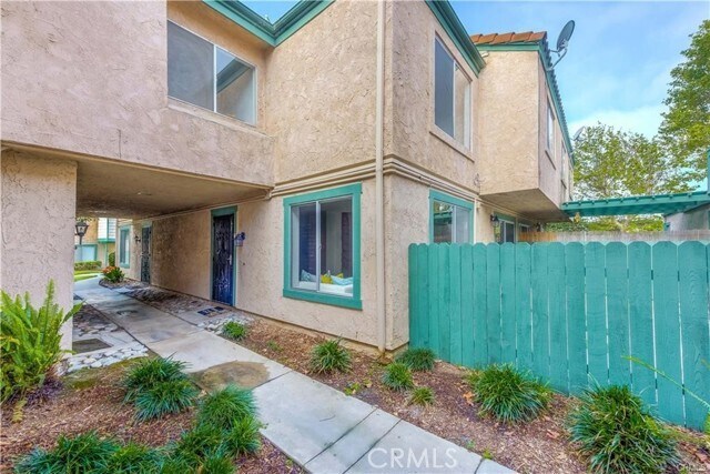 Building Photo - 9412 Shadowood Dr