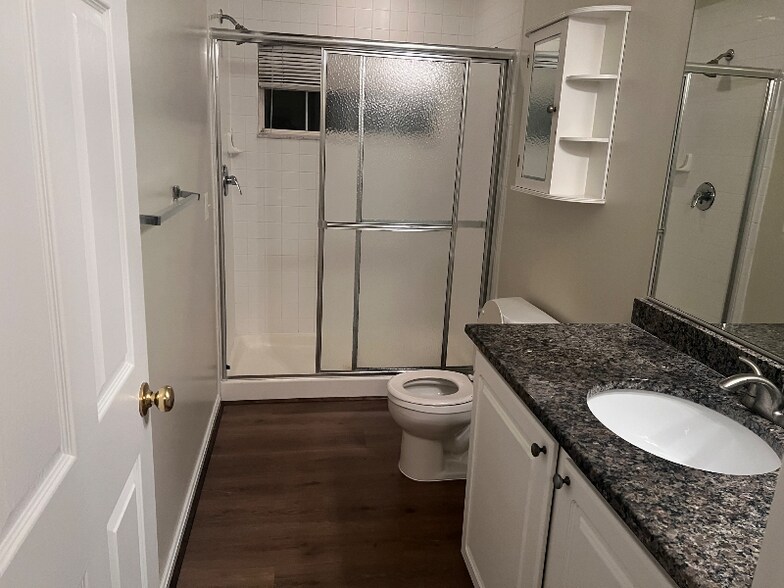 Building Photo - 22954 Fontwell Square