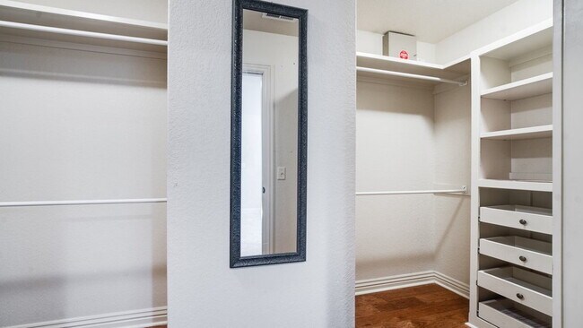 Building Photo - Beautiful 4BR Home in Riverwalk Farm Estates