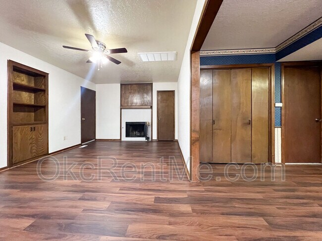 Building Photo - 6801 Chisholm Ct