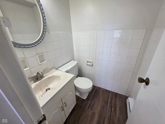 Building Photo - 3809 Biscayne Rd