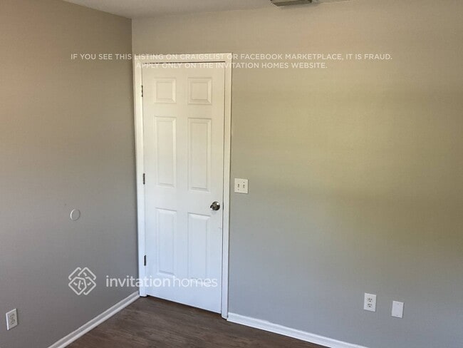 Building Photo - 1648 Raymore St NW