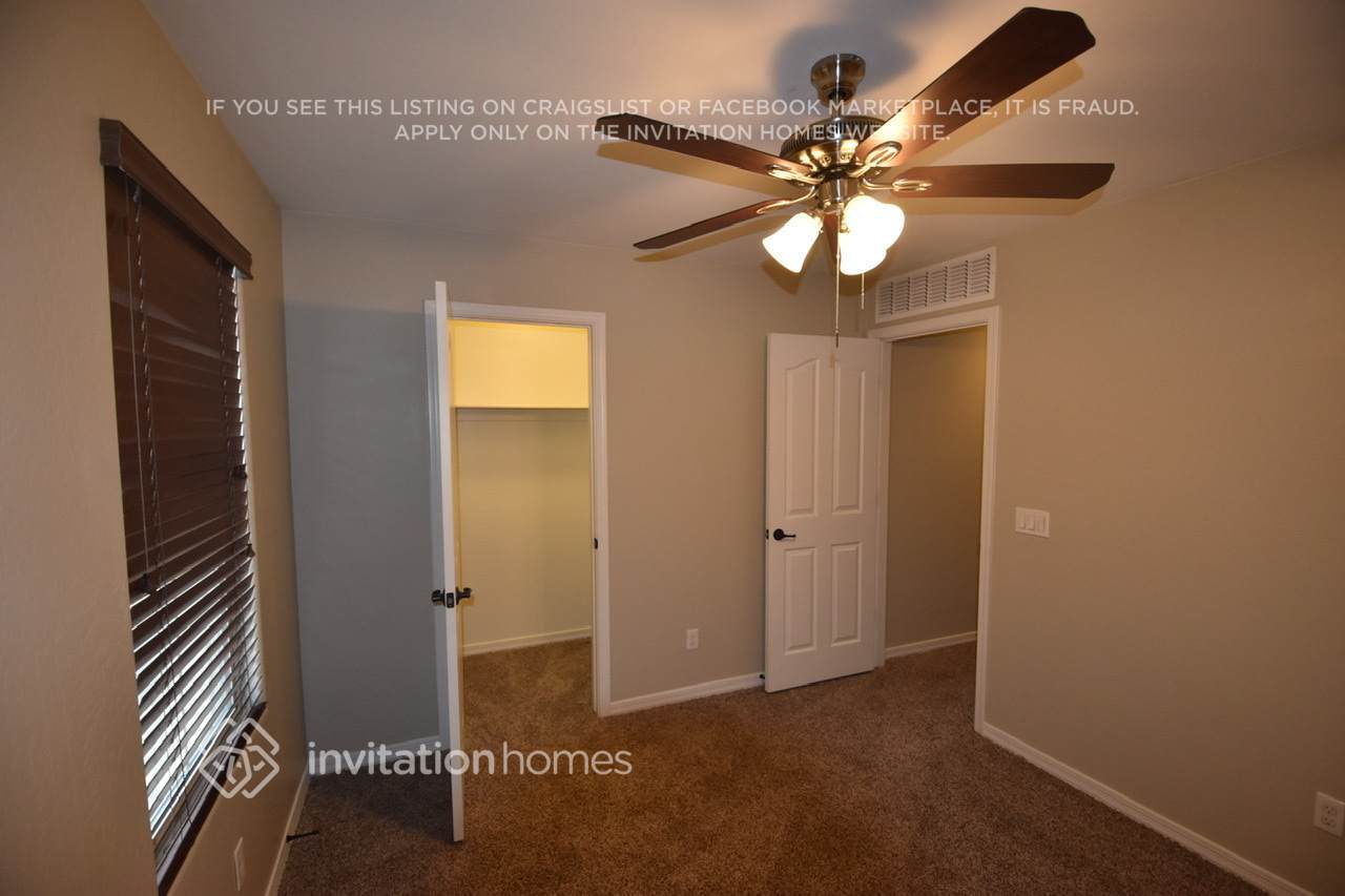 Building Photo - 227 N Scott Dr