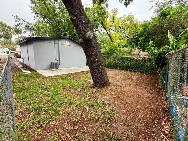 Building Photo - 8316 N 10th St