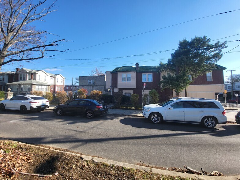 Building Photo - 6643 Chew Ave