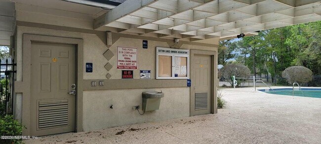 Building Photo - 2017 Millington Ln