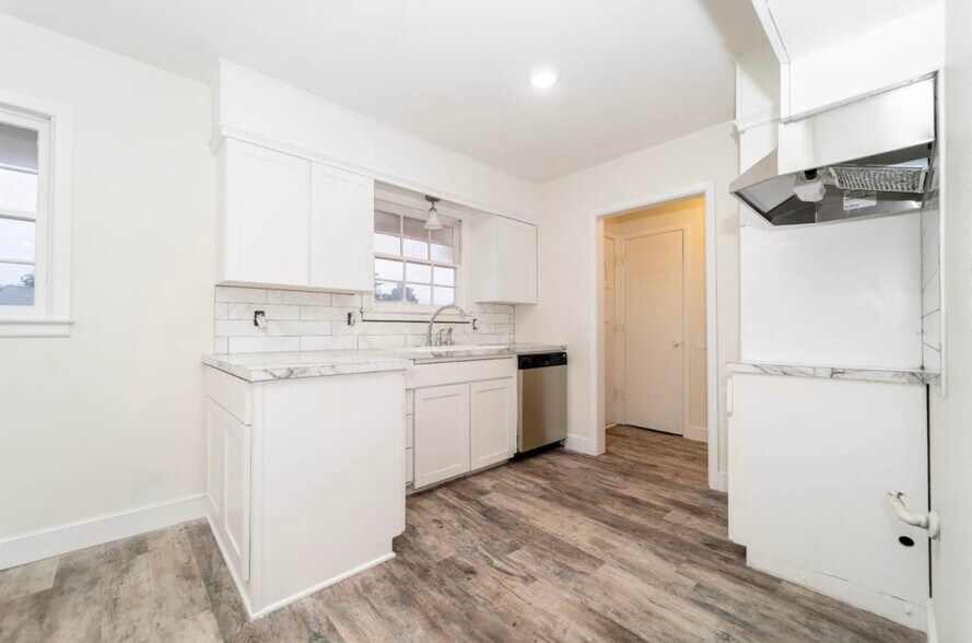 Building Photo - 4939 47th St