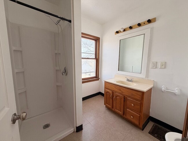 Building Photo - 2102 2nd Ave N