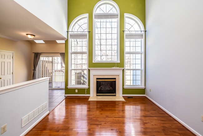 Building Photo - 145 Madison Way