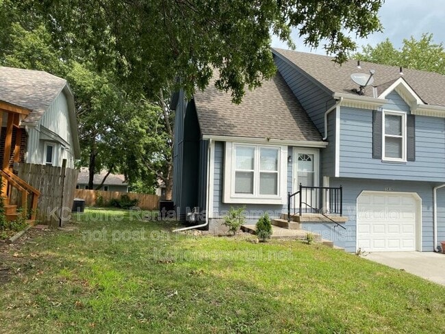 Building Photo - 1416 SE 7th Pl