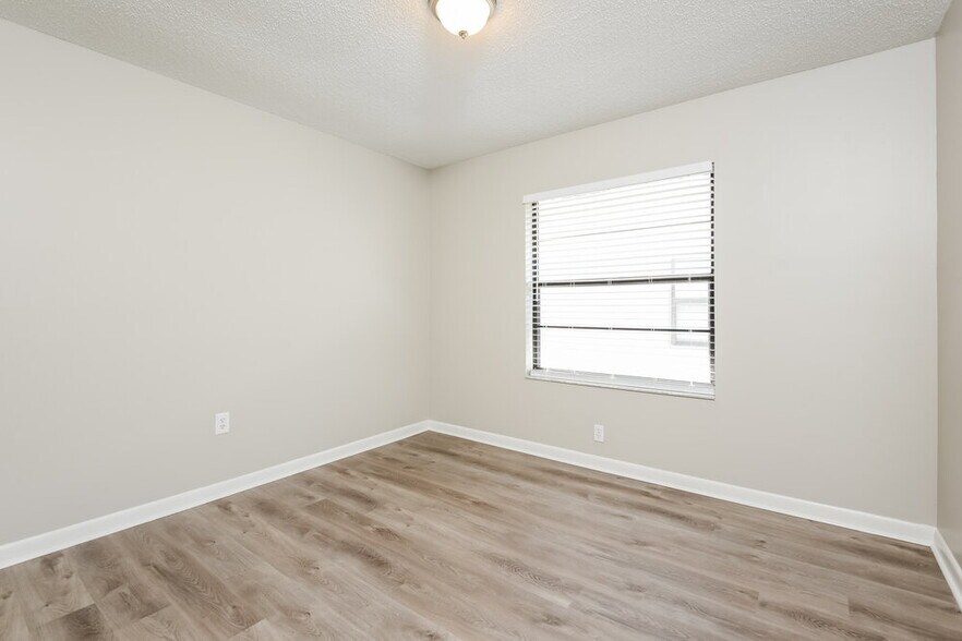 Building Photo - 10420 Cresto Delsol Cir