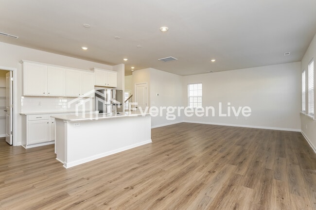 Building Photo - 829 Pear Blossom Ct