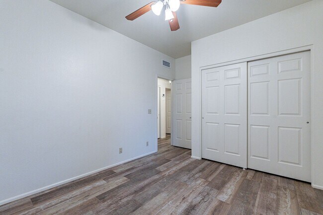 Building Photo - Charming 4-bedroom, 2-bathroom in Gilbert