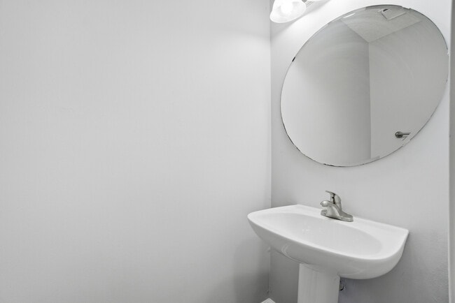 Building Photo - 55 Treasure Key