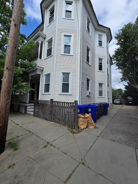 Building Photo - 4 Ellery St