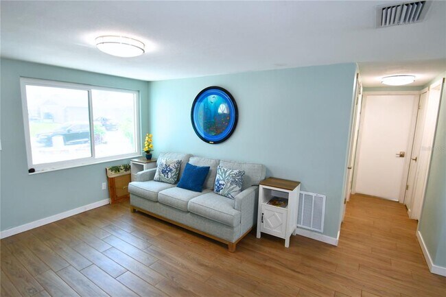 Building Photo - 3839 Star Island Dr