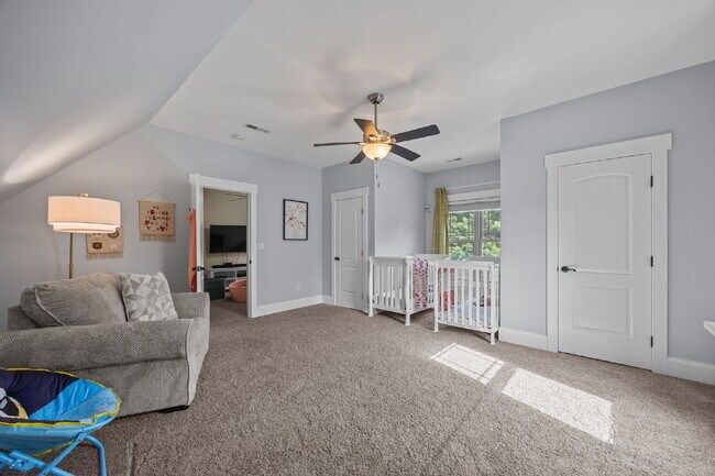 Building Photo - Spacious 3-Bedroom Home with Bonus Room & ...