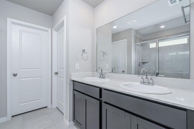 Building Photo - 113 Outlaw Dr