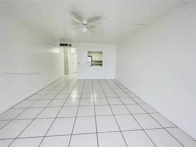 Building Photo - 13499 Biscayne Blvd