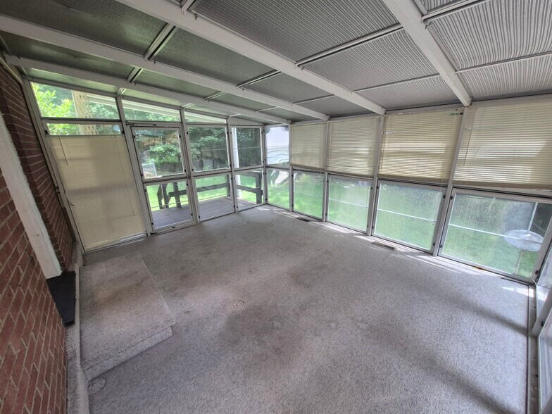 Building Photo - 1108 Dandridge Dr