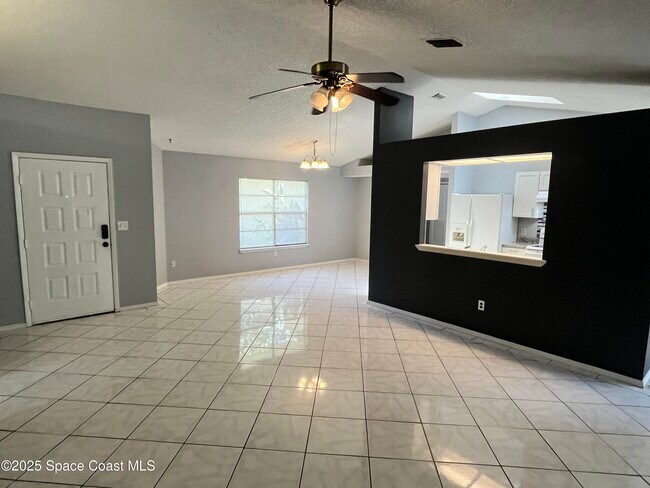 Building Photo - 1186 Lamplighter Dr NW