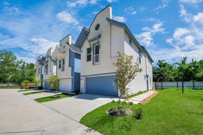 Building Photo - 1053 Glenn Ave