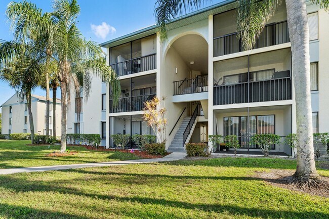 Building Photo - 1108 Green Pine Blvd