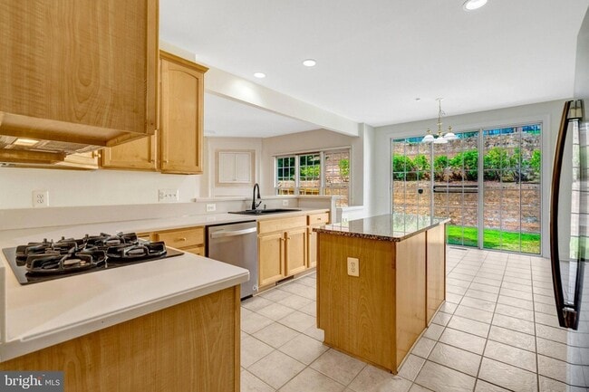 Building Photo - 5257 Winter View Dr