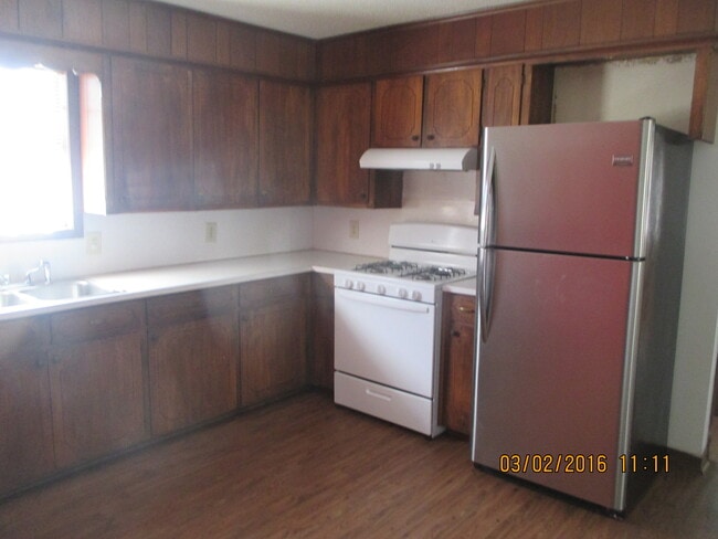 Building Photo - 213 Cazort St