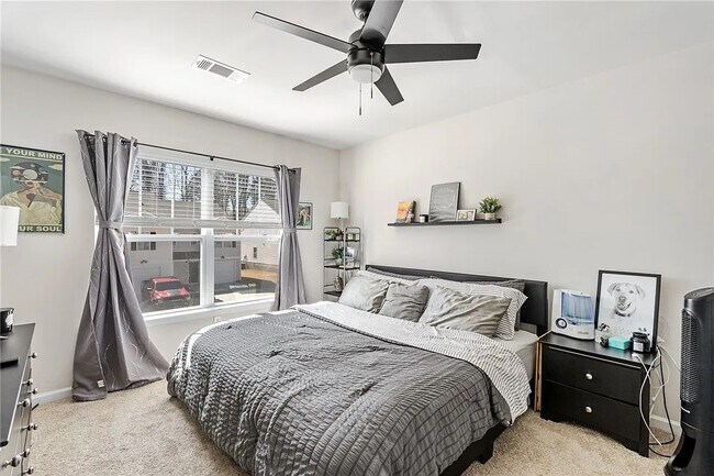 Building Photo - 511 Oakmont Valley Trl