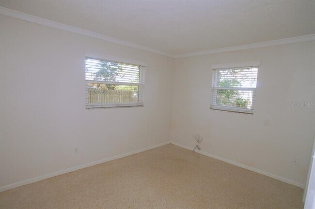 Building Photo - 468 Limewood Ave