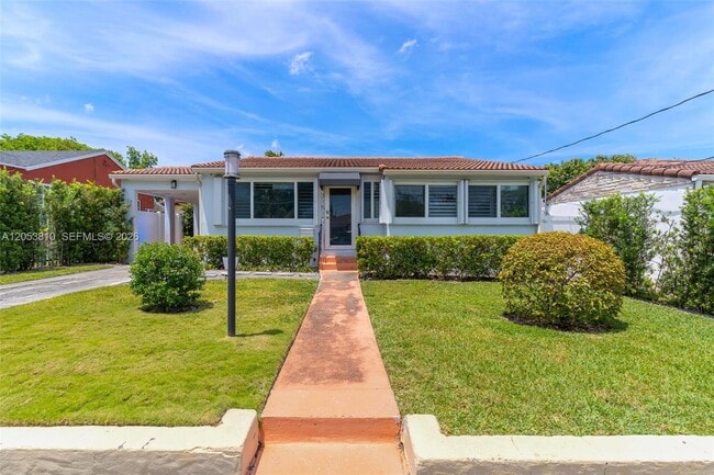 Building Photo - 3151 NW Flagler Ter