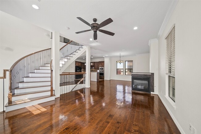 Primary Photo - 7130 Laguna Villas