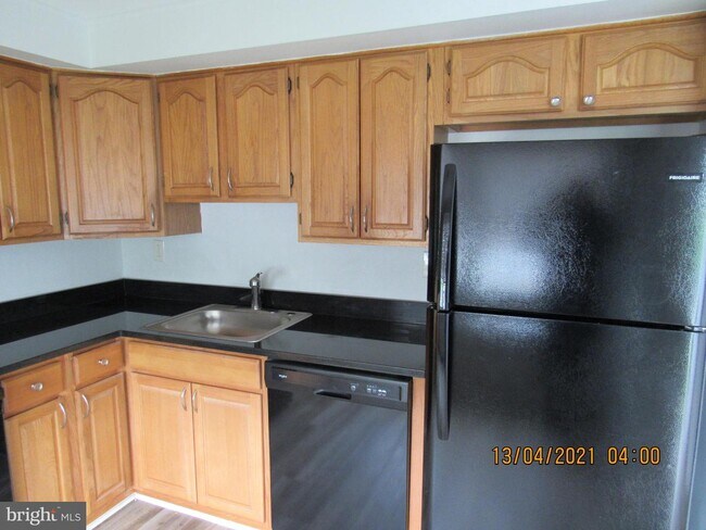 Building Photo - 9611 Heathcliff Dr
