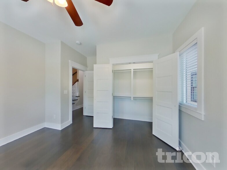 Building Photo - 1248 Hillwood Private Cove