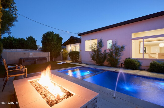 Building Photo - 8620 E Plaza Ave