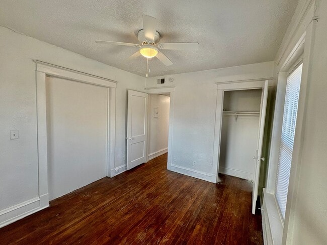 Building Photo - Shelby